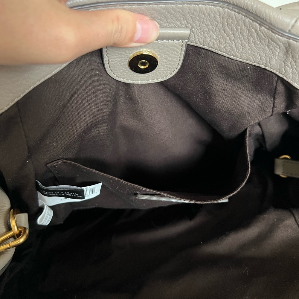Marc Jacobs Classic Q Fran Leather Hobo shoulder hand bag in cement gray - Picture 13 of 14